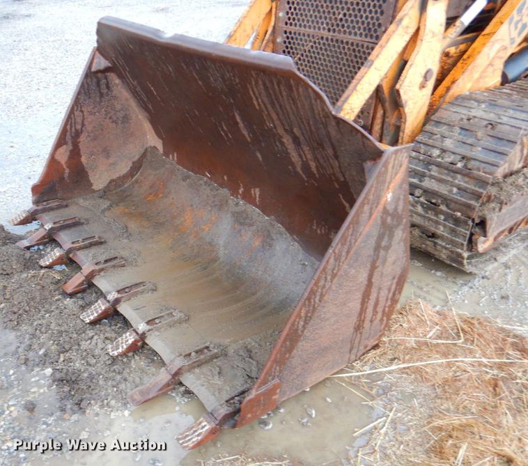 image for item DP4341 1976 Case 1150B  track loader