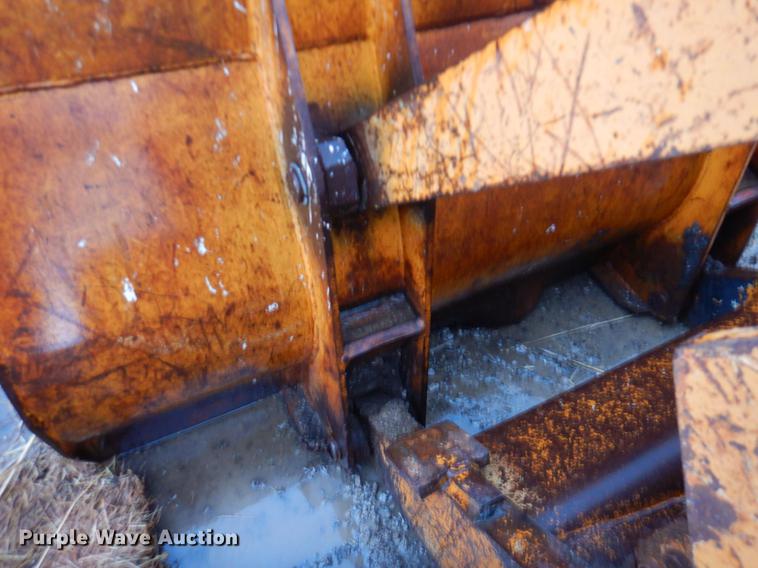 image for item DP4341 1976 Case 1150B  track loader