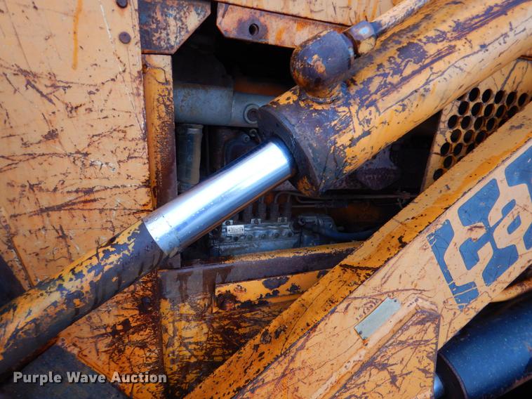 image for item DP4341 1976 Case 1150B  track loader