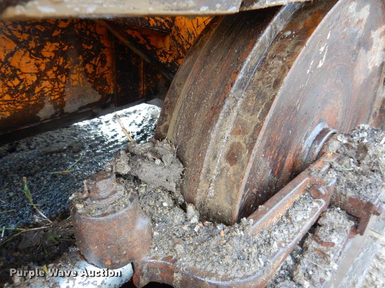 image for item DP4341 1976 Case 1150B  track loader