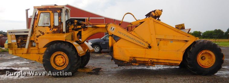 image for item DP4342 1974 International 412  elevating scraper