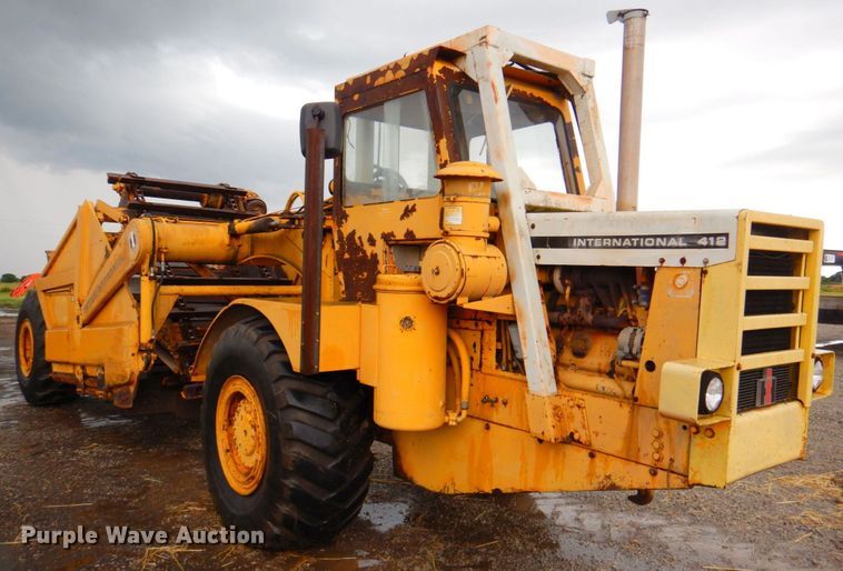 image for item DP4342 1974 International 412  elevating scraper