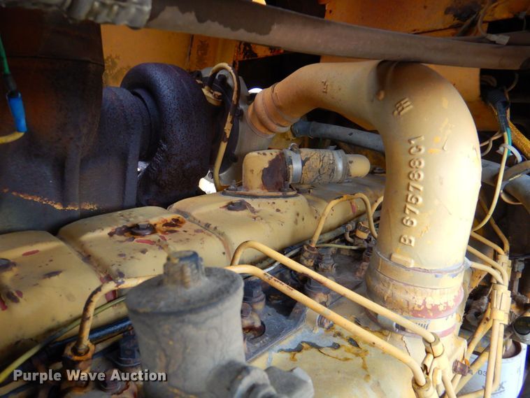 image for item DP4342 1974 International 412  elevating scraper