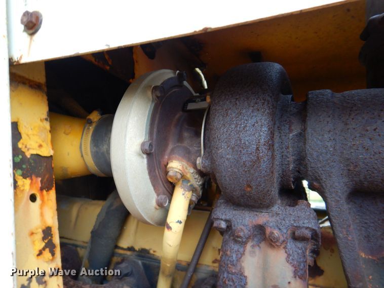 image for item DP4342 1974 International 412  elevating scraper