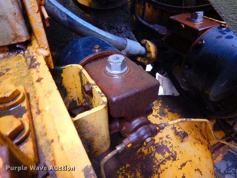 image for item DP4342 1974 International 412  elevating scraper