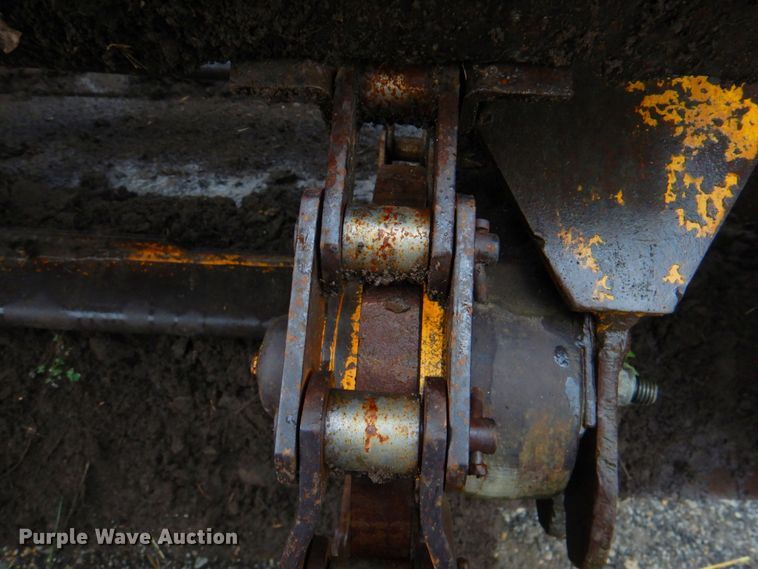 image for item DP4342 1974 International 412  elevating scraper