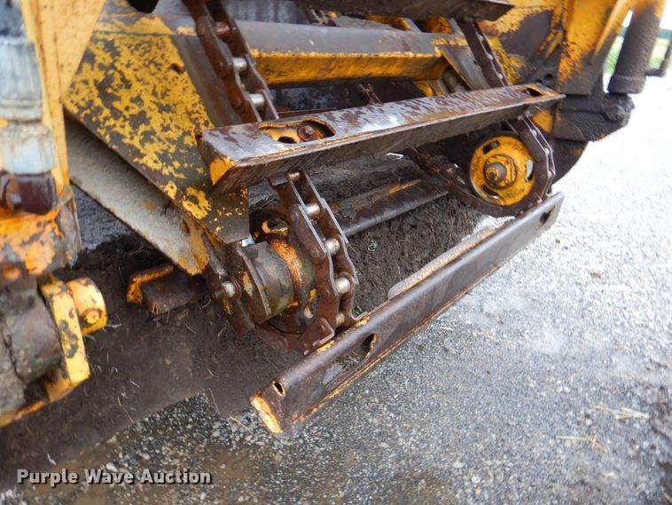 image for item DP4342 1974 International 412  elevating scraper