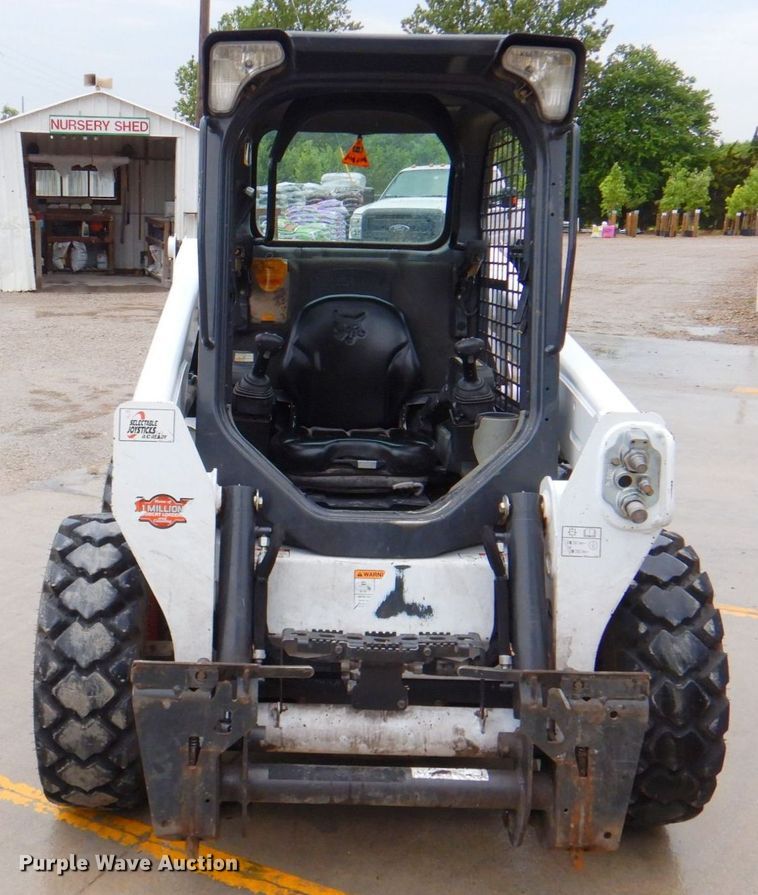 image for item DP4354 2015 Bobcat S550  skid steer loader