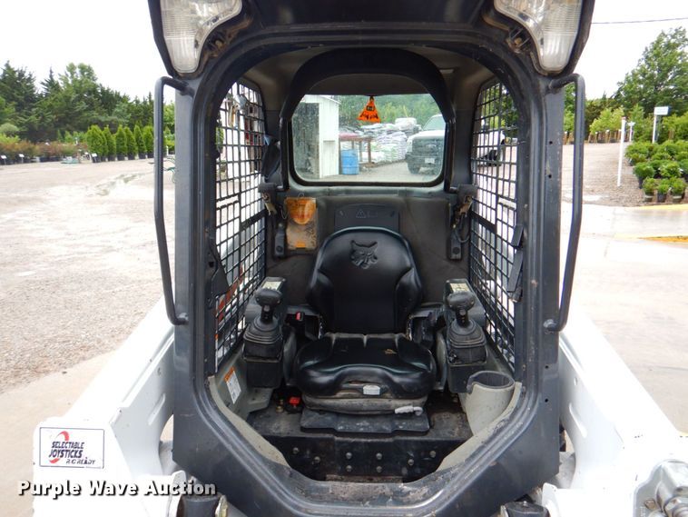 image for item DP4354 2015 Bobcat S550  skid steer loader
