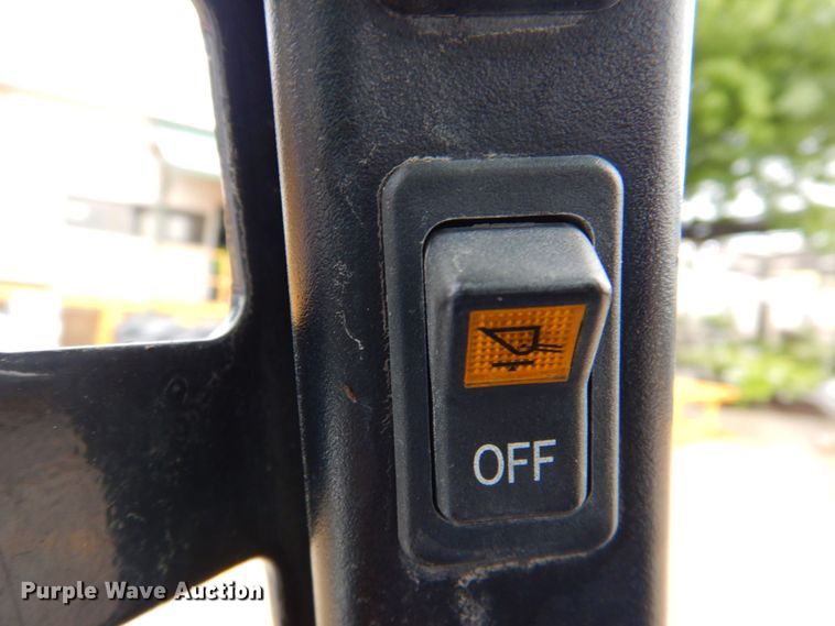 image for item DP4354 2015 Bobcat S550  skid steer loader