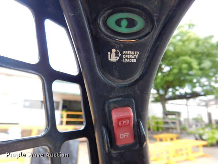 image for item DP4354 2015 Bobcat S550  skid steer loader