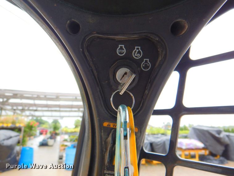 image for item DP4354 2015 Bobcat S550  skid steer loader