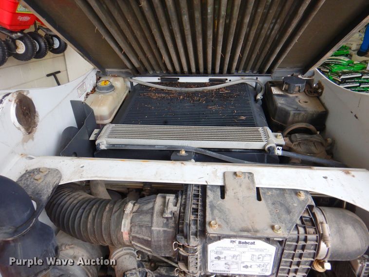 image for item DP4354 2015 Bobcat S550  skid steer loader