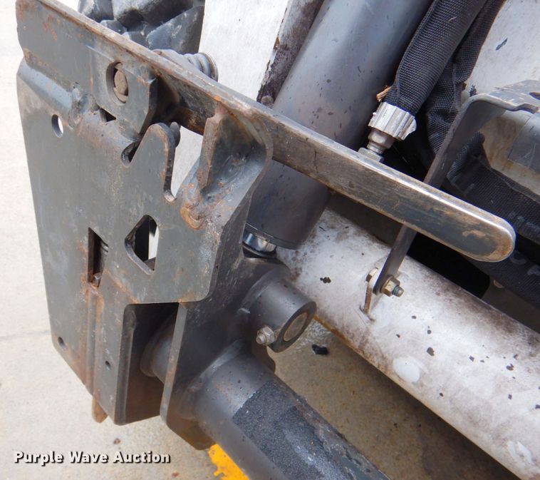 image for item DP4354 2015 Bobcat S550  skid steer loader