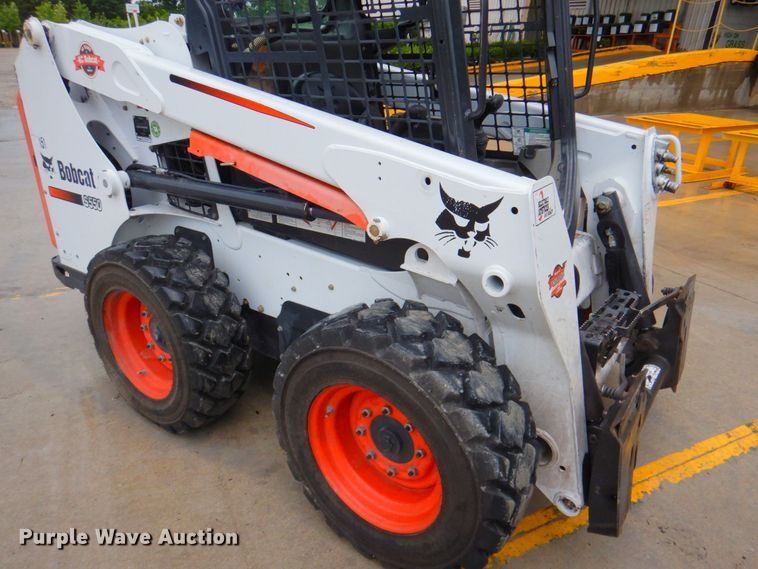 image for item DP4354 2015 Bobcat S550  skid steer loader