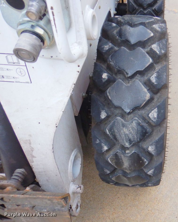 image for item DP4354 2015 Bobcat S550  skid steer loader