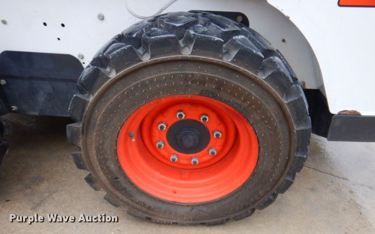 image for item DP4354 2015 Bobcat S550  skid steer loader