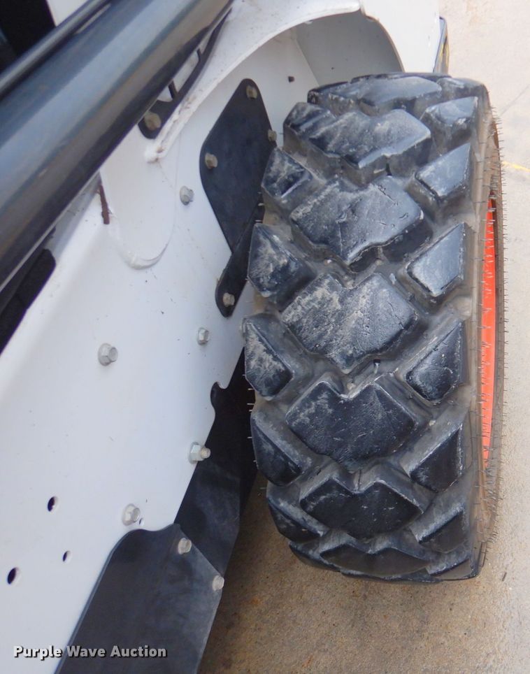 image for item DP4354 2015 Bobcat S550  skid steer loader