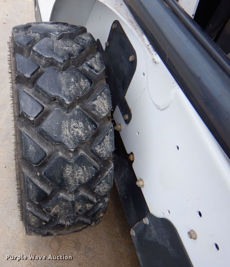 image for item DP4354 2015 Bobcat S550  skid steer loader