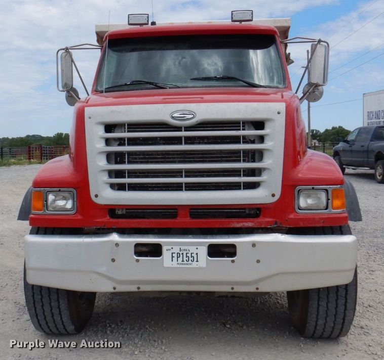 image for item DP5586 1999 Sterling LT9511  dump truck
