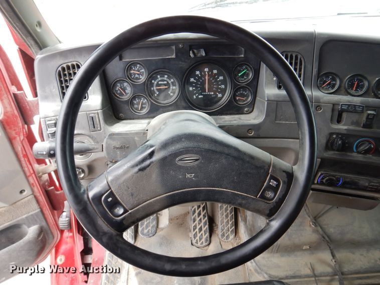 image for item DP5586 1999 Sterling LT9511  dump truck