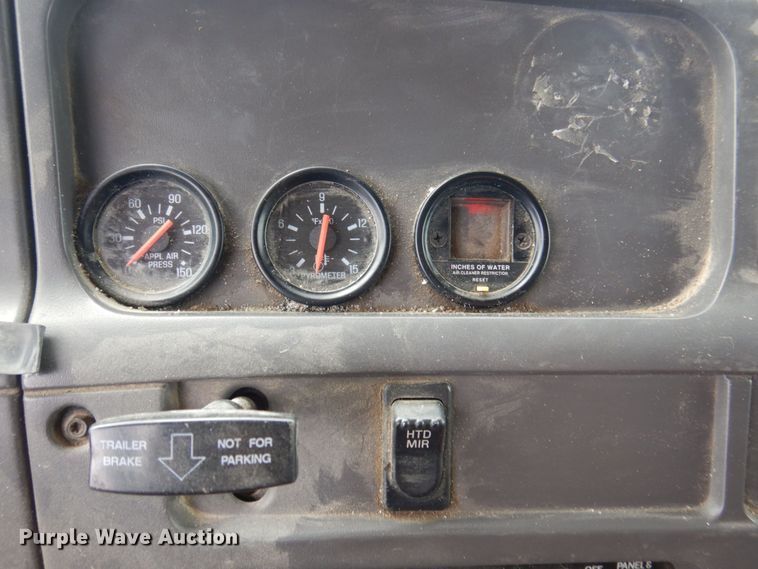 image for item DP5586 1999 Sterling LT9511  dump truck