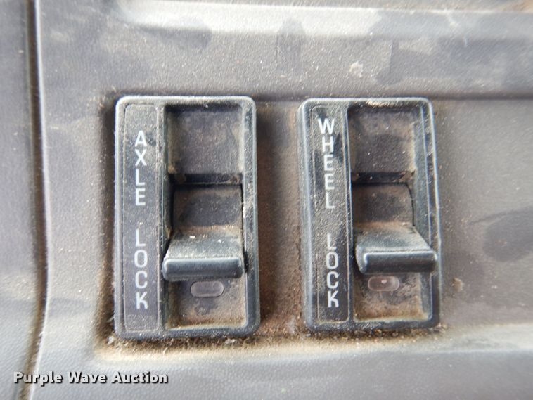 image for item DP5586 1999 Sterling LT9511  dump truck