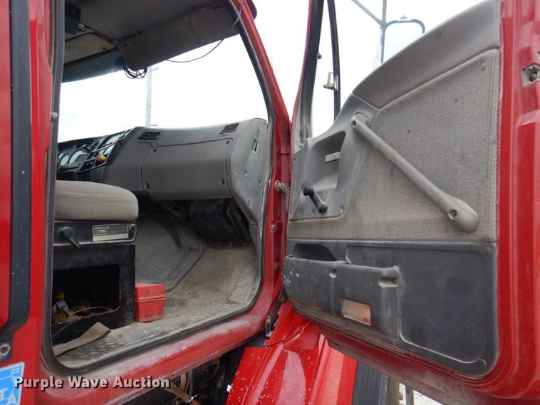 image for item DP5586 1999 Sterling LT9511  dump truck