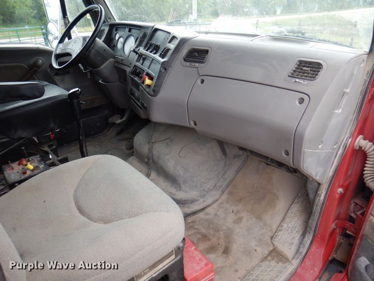 image for item DP5586 1999 Sterling LT9511  dump truck