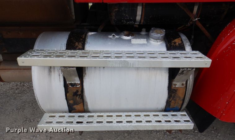 image for item DP5586 1999 Sterling LT9511  dump truck