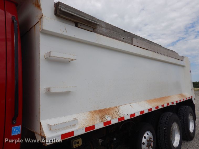 image for item DP5586 1999 Sterling LT9511  dump truck