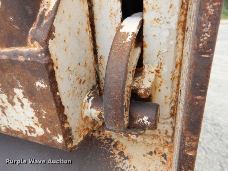 image for item DP5586 1999 Sterling LT9511  dump truck