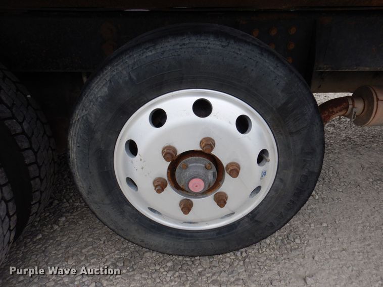 image for item DP5586 1999 Sterling LT9511  dump truck