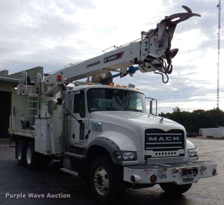 image for item DP5588 2013 Mack GU713  digger derrick truck