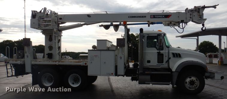 image for item DP5588 2013 Mack GU713  digger derrick truck