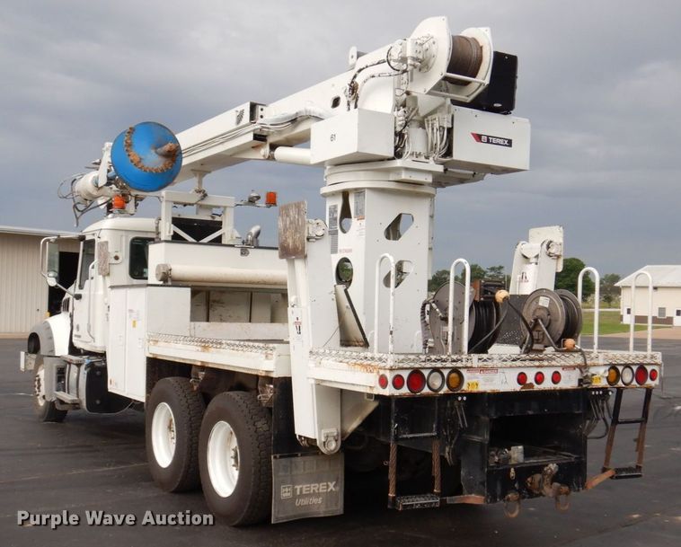 image for item DP5588 2013 Mack GU713  digger derrick truck