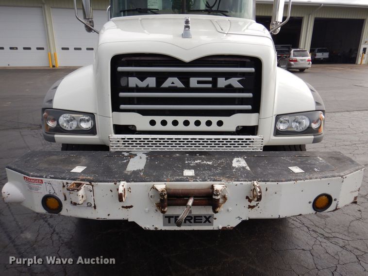 image for item DP5588 2013 Mack GU713  digger derrick truck