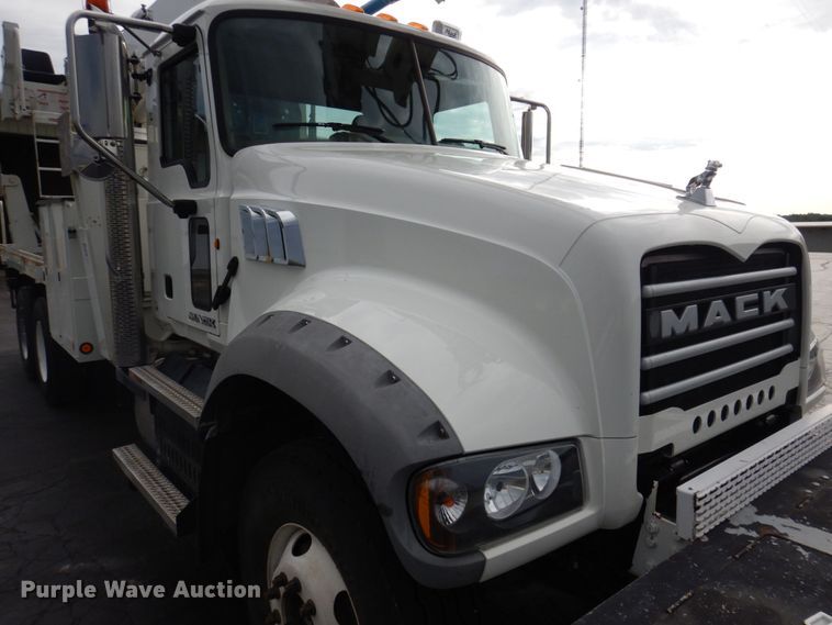 image for item DP5588 2013 Mack GU713  digger derrick truck