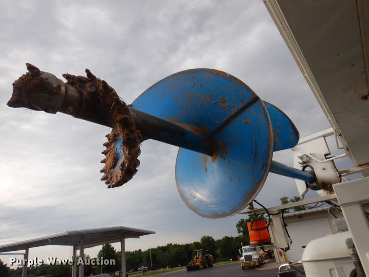 image for item DP5588 2013 Mack GU713  digger derrick truck