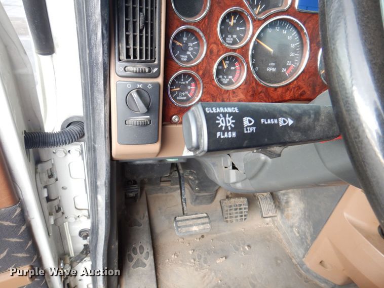 image for item DP5588 2013 Mack GU713  digger derrick truck