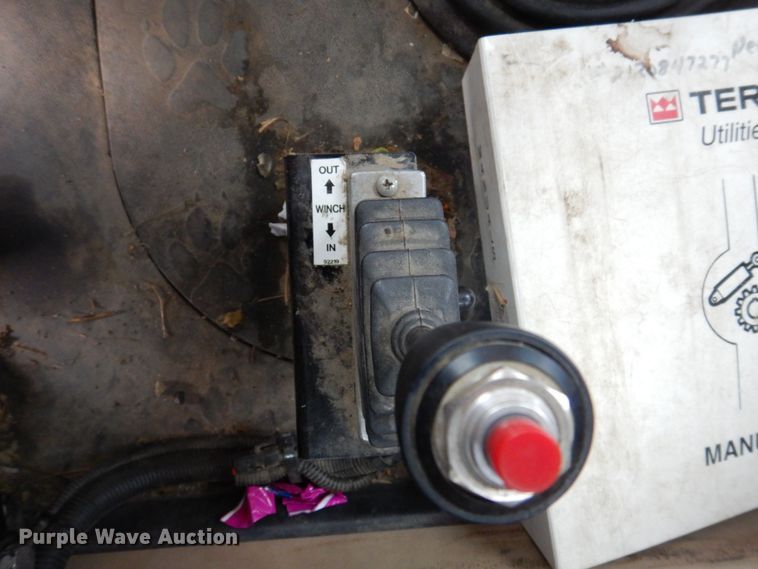 image for item DP5588 2013 Mack GU713  digger derrick truck