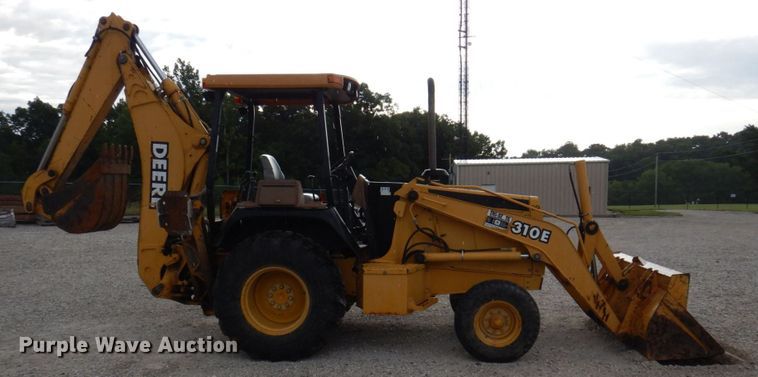 image for item DP5589 2000 John Deere 310E  backhoe