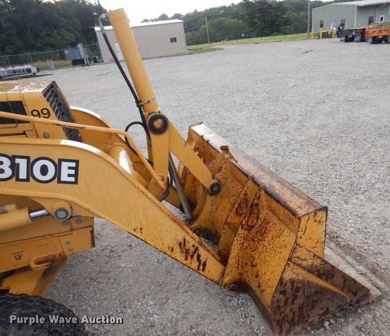 image for item DP5589 2000 John Deere 310E  backhoe