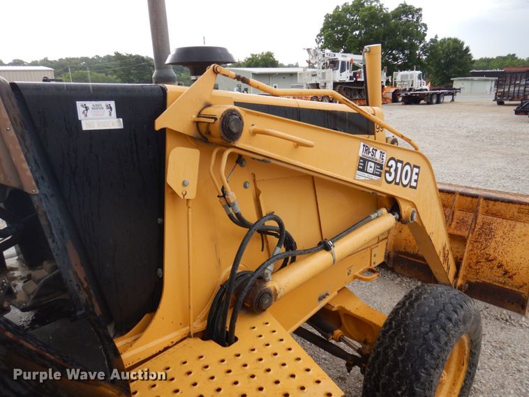 image for item DP5589 2000 John Deere 310E  backhoe