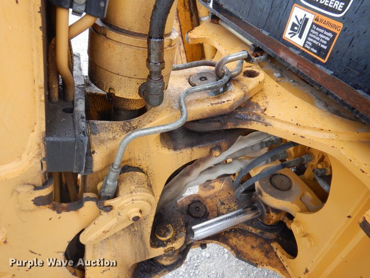 image for item DP5589 2000 John Deere 310E  backhoe