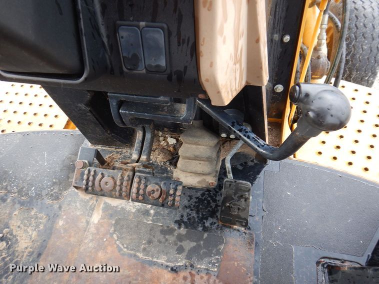 image for item DP5589 2000 John Deere 310E  backhoe