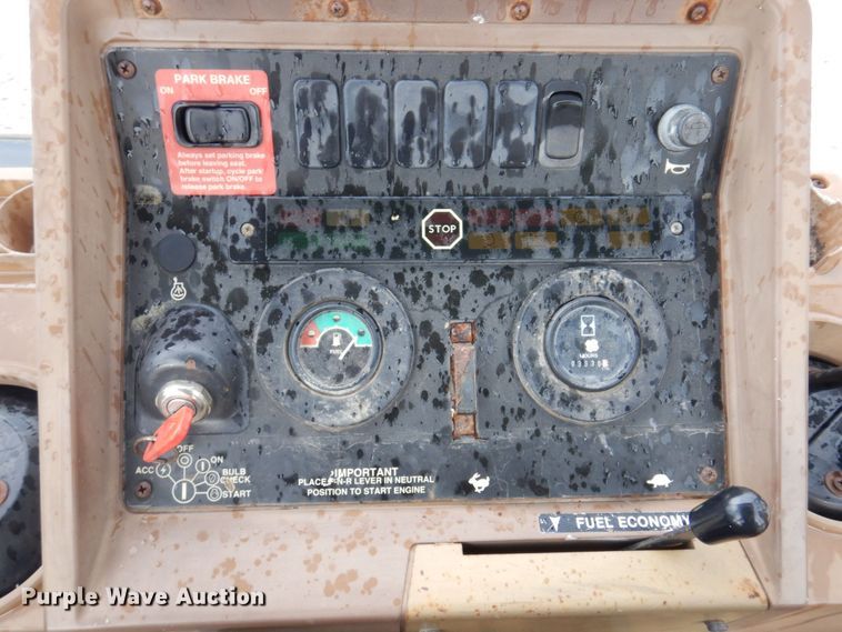 image for item DP5589 2000 John Deere 310E  backhoe