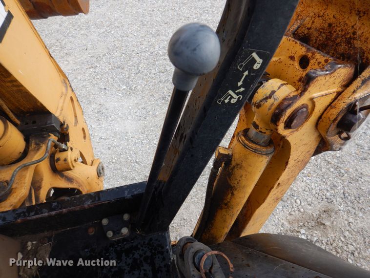 image for item DP5589 2000 John Deere 310E  backhoe