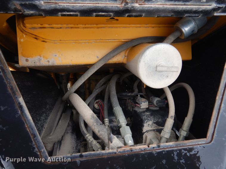 image for item DP5589 2000 John Deere 310E  backhoe