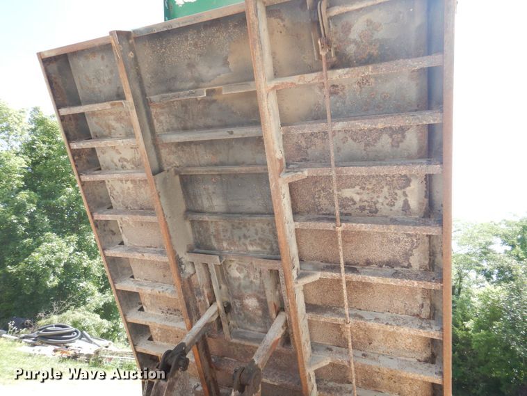 image for item DP5592 1992 Chevrolet Kodiak C6500  dump truck